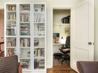 Photo #6: 22208471 Listing