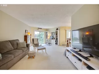 Photo #4: 22208510 Listing 