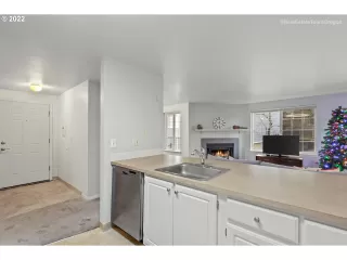 Photo #3: 22208772 Listing 