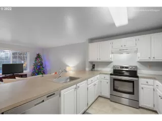 Photo #4: 22208772 Listing 