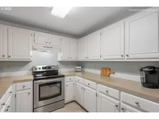 Photo #5: 22208772 Listing 