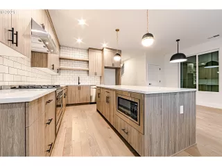 Photo #4: 22209165 Listing 