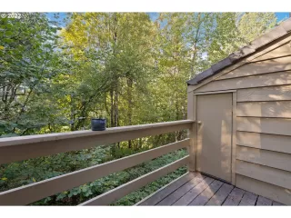 Photo #6: 22210232 Listing