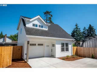 Photo #2: 22210246 Listing 