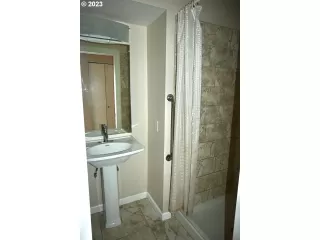 Photo #2: 22211037 Listing