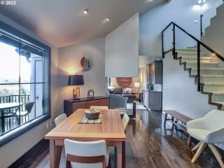 Photo #3: 22211212 Listing