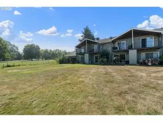 Photo #3: 22211404 Listing