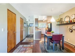 Photo #5: 22211404 Listing