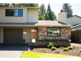 Photo #1: 22211433 Listing