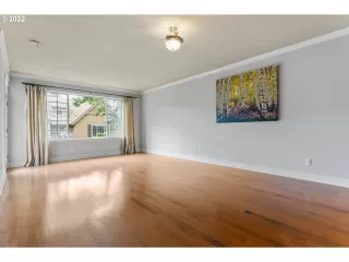 Photo #3: 22211538 Listing