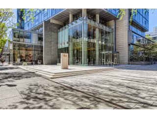 Photo #2: 222115666 Listing 