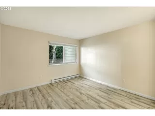 Photo #4: 22211963 Listing 