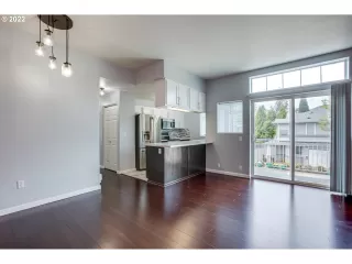 Photo #5: 22211973 Listing 