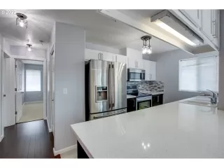 Photo #6: 22211973 Listing 