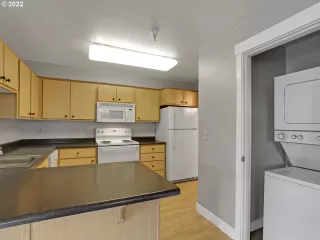 Photo #1: 22213557 Listing