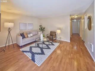 Photo #3: 22214725 Listing