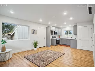 Photo #6: 22214890 Listing 