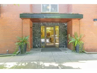 Photo #1: 22214947 Listing