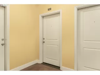 Photo #2: 22214947 Listing