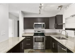 Photo #4: 22216609 Listing 