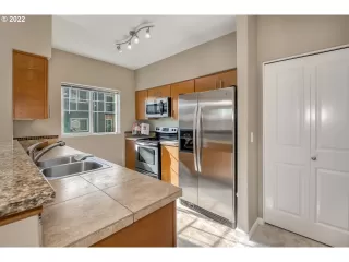 Photo #2: 22216697 Listing