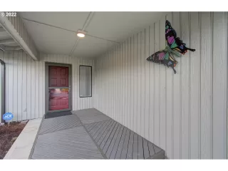 Photo #2: 22217209 Listing