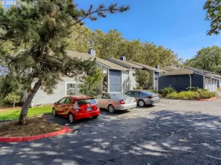 Photo #3: 22217408 Listing