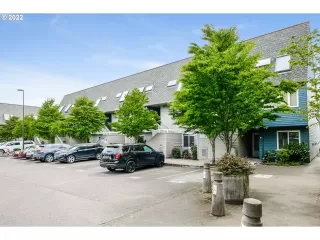 Photo #5: 22217711 Listing