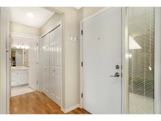 Photo #2: 22218233 Listing