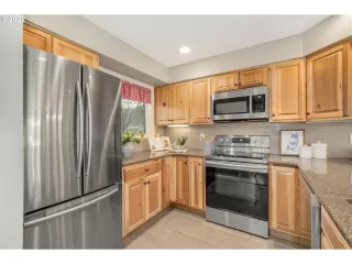 Photo #3: 22218233 Listing