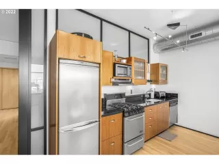 Photo #1: 22218586 Listing