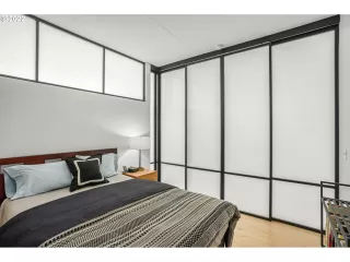 Photo #5: 22218586 Listing