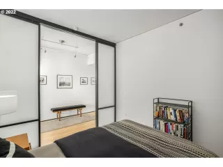 Photo #6: 22218586 Listing