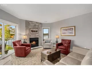 Photo #6: 22219240 Listing