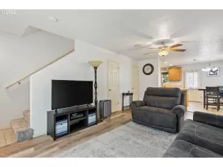 Photo #6: 22220246 Listing 