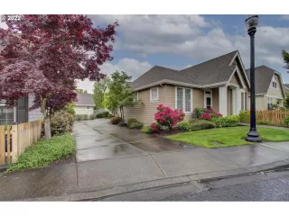 Photo #2: 22220370 Listing