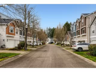 Photo #2: 22221224 Listing