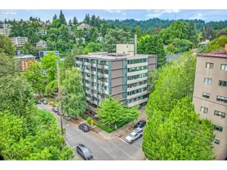 Photo #1: 22221696 Listing