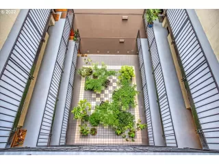 Photo #5: 22221696 Listing