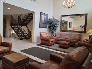 Photo #3: 22221888 Listing