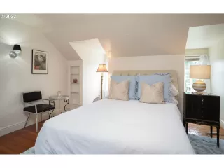 Photo #4: 22222651 Listing