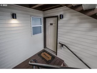 Photo #4: 22222939 Listing