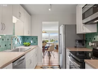 Photo #5: 22224872 Listing 