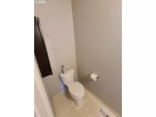 Photo #6: 22225275 Listing