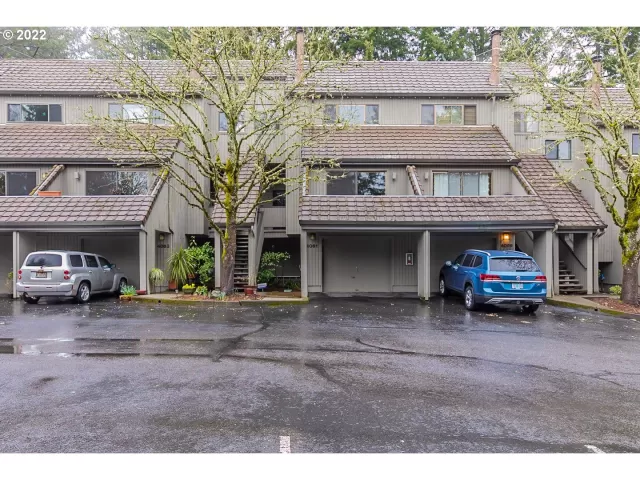 MLS: 22225293 Condo For Sale