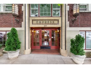 Photo #2: 22225300 Listing 