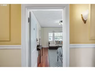 Photo #5: 22225300 Listing 