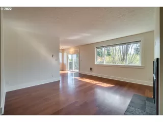 Photo #4: 22225313 Listing 