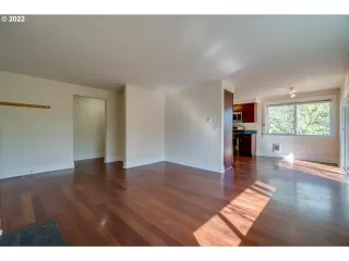 Photo #5: 22225313 Listing 