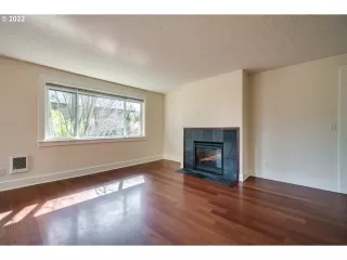 Photo #6: 22225313 Listing 